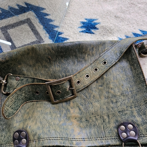 Distressed Army Green Leather Messenger Bag - Picture 7 of 9